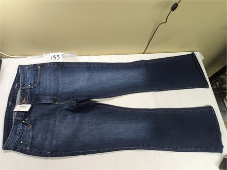 Lot 133 - Fidelity Belladonna Mid Rise Bootcut, Size 32