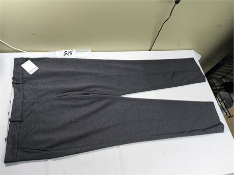 Lot 218 - Lovas Wesley Badanjak Sexy Slim Pant, Size 14