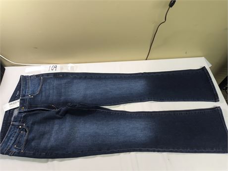 Lot 109 - Fidelity Denim Belladona Mid Rise Bootcut, Size 30