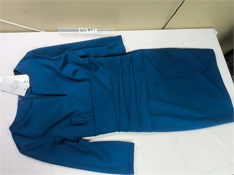 Lot 351 - Nora Gardner Daphne 3/4 Sleeved Dress, Size L