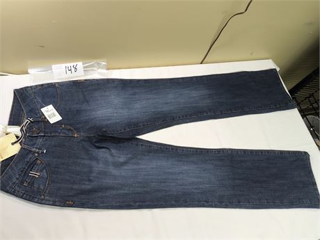 Lot 148 - Worn Worn Lo Lo Nikki Skinny Boot Cut Jeans, Size 4