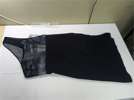 Lot 336 - Strapless Dress w Cross Handle, Size 10