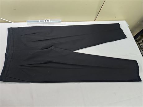 Lot 276 - WVN Sidney Dress Pant, Size L