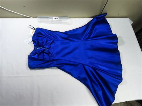 Lot 363 - Jessica McCLintock Short Dress, Size 3