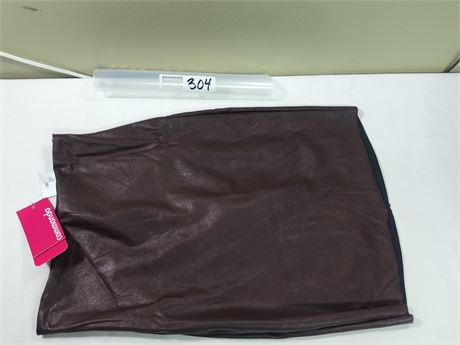Lot 304 - Commando Perfect Control Faux Leather Mini Skirt, Size XS
