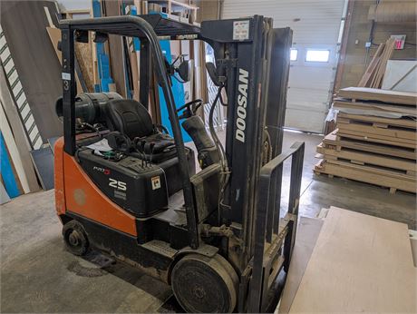 Lot 48 - Doosan Pro 5 25 Propane Forklift
