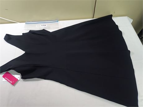 Lot 372 - Commando V-Neck Founder Dress, Size L