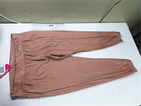 Lot 250 - Commando Faux Leather Jogger, Size XL