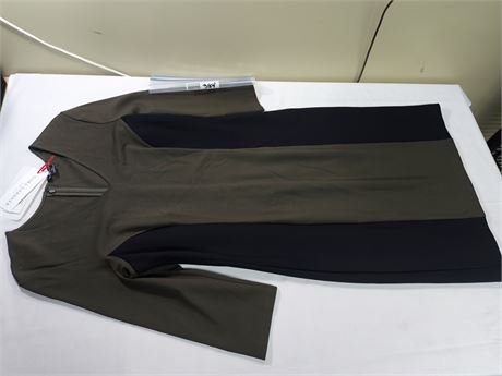 Lot 384 - Nora Gardner Victoria Dress, Size 12