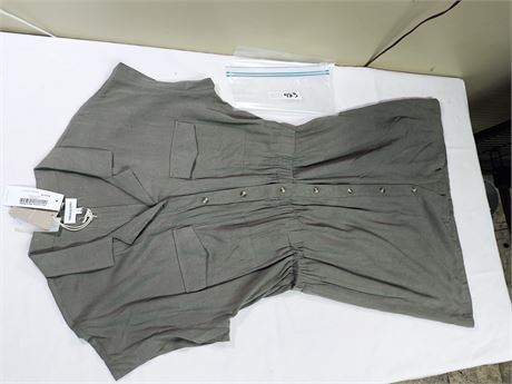 Lot 423 - Recreation Maya Dress, Size L