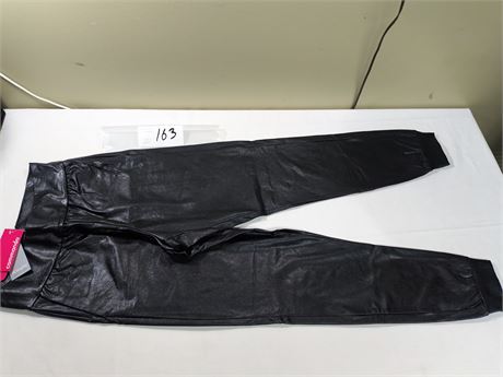 Lot 163 - Commando Faux Leather Jogger, Size Extra Small