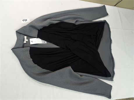 Lot 440 - New Notions LS Top, Size M