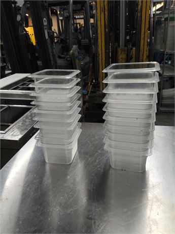 Lot 33 - Food Storage Containers.