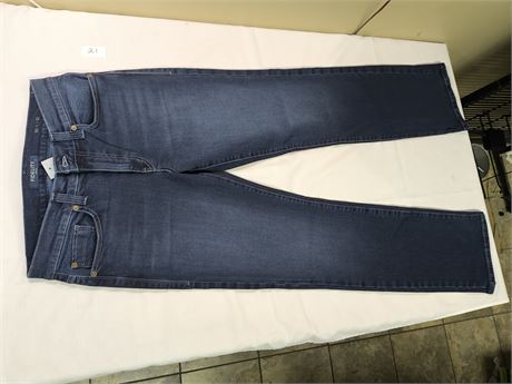Lot 21 - Fidelity Mens Denim