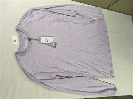 Lot 214 - 2Under Long Sleeve Crew Tee