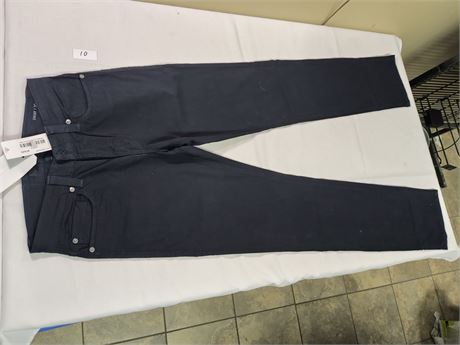 Lot 10 - Fidelity Mens Denim
