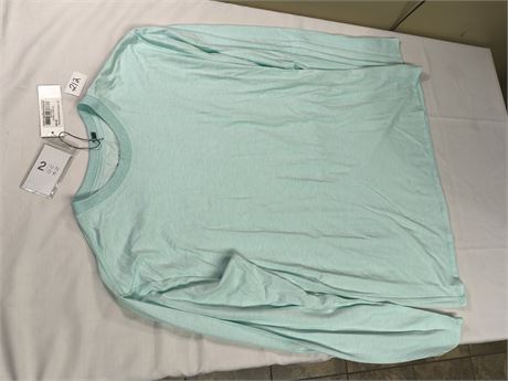 Lot 212 - 2Under Long Sleeve Crew Tee