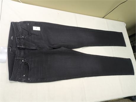 Lot 1 - Fidelity Mens Denim