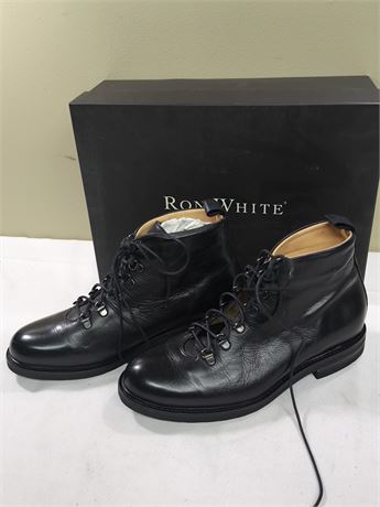 Lot 474 - Ron White Graydon