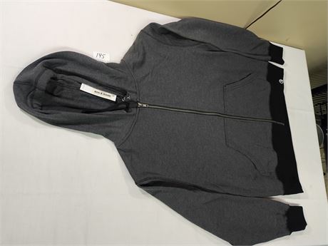 Lot 145 - Quick Flip Hoodie