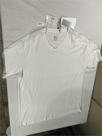 Lot 271 - 2Under Luxe Vneck Tee