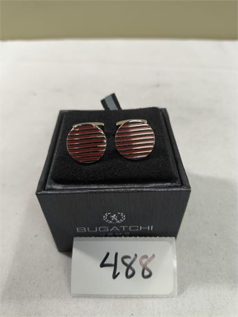 Lot 488 - Cufflink