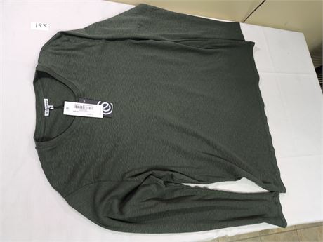 Lot 198 - Easy Mondays Crew Neck T-Shirt