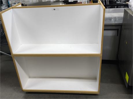 Lot 96 - Shelving Unit