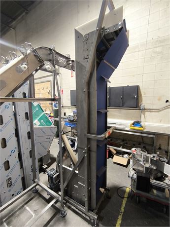 Lot 292 - Dry Goods Handeling Elevator