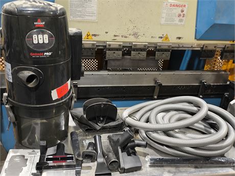 Lot 265 - Wall-Mount Wet/Dry Vacuum