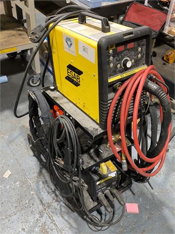 Lot 211 - Portable Welding Cart