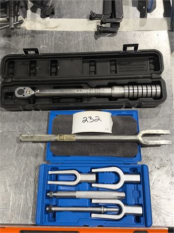 Lot 232 - Ball Joint Separator Set and 3/8 Torque Wrench