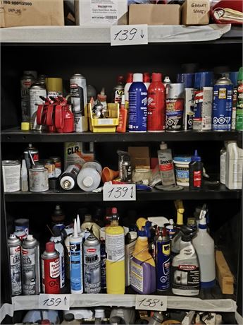 Lot 139 - Lubricants and Kleeners