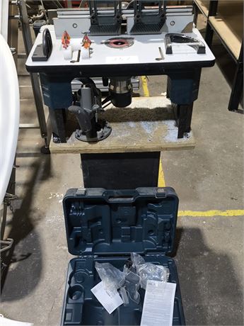 Lot 257 - Bosch Router Table