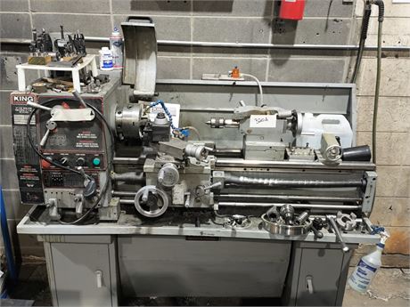 Lot 320A - Gearhead Metal Lathe