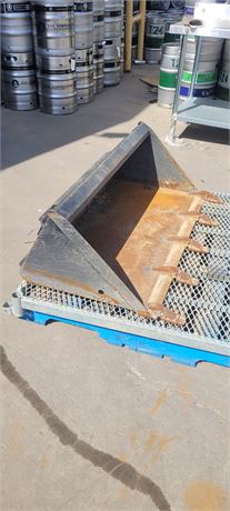 Lot 172 - Skid Steer Bucket