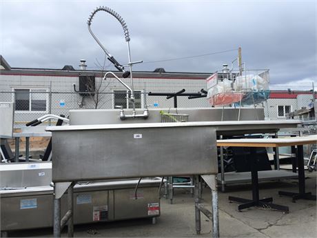 Lot 102 - Stainless Steel Commercial Kitchen Sink