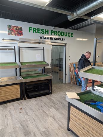 Lot 165 - Produce walk in cooler