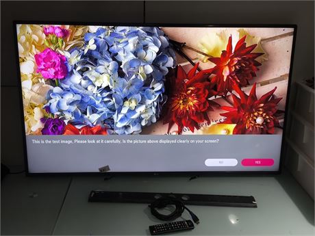 Lot 155 - 55" LG Full HD LED Smart TV