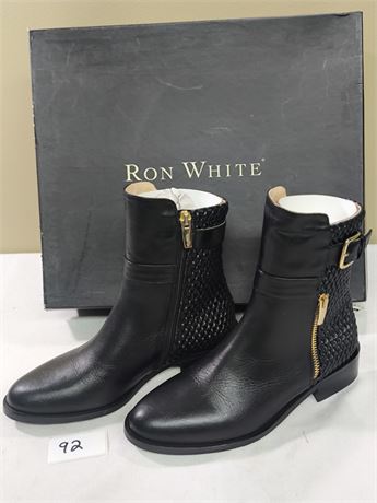 Lot 93 - Women's Black Leather Boots La Canadienne Conner