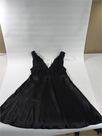Lot 419 - NK Imode Morgan Maximum Bust Support Silk Chemise