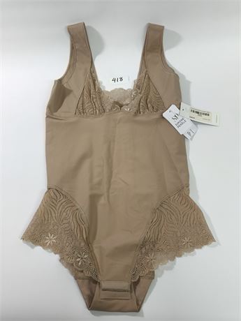 Lot 418 - Simone Perele Bodysuit