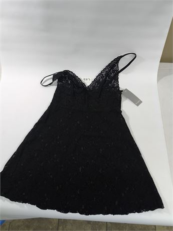 Lot 423 - Hanky Panky Retro Plunge Chemise