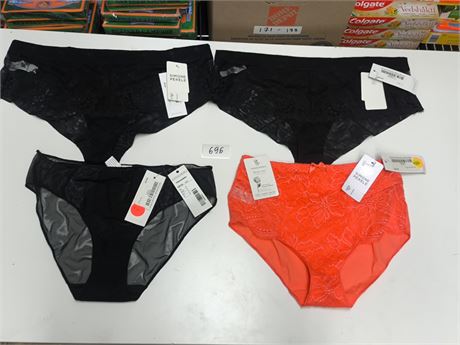 Lot 696 - Simone Perele Underwear