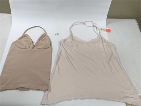 Lot 444 - Halter neck tank