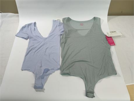 Lot 446 - Commando Bio Blend Tencel Bamboo V-neck Bodysuit