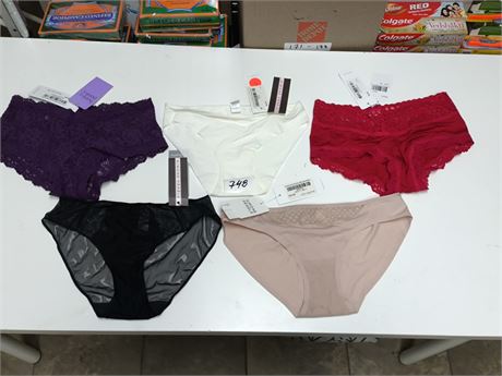 Lot 748 - Hanky Panky and SP Underwear