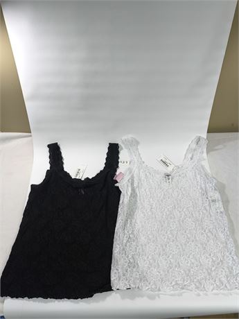 Lot 427 - Hanky Panky Plus Size Signature Lace Unlined Cami