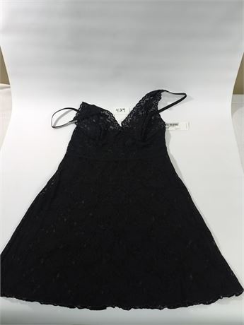 Lot 424 - Hanky Panky Retro Plunge Chemise