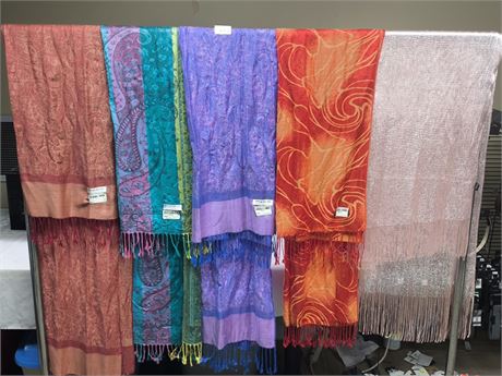 Lot 549 - BZT Reversible Pashmina Scarves